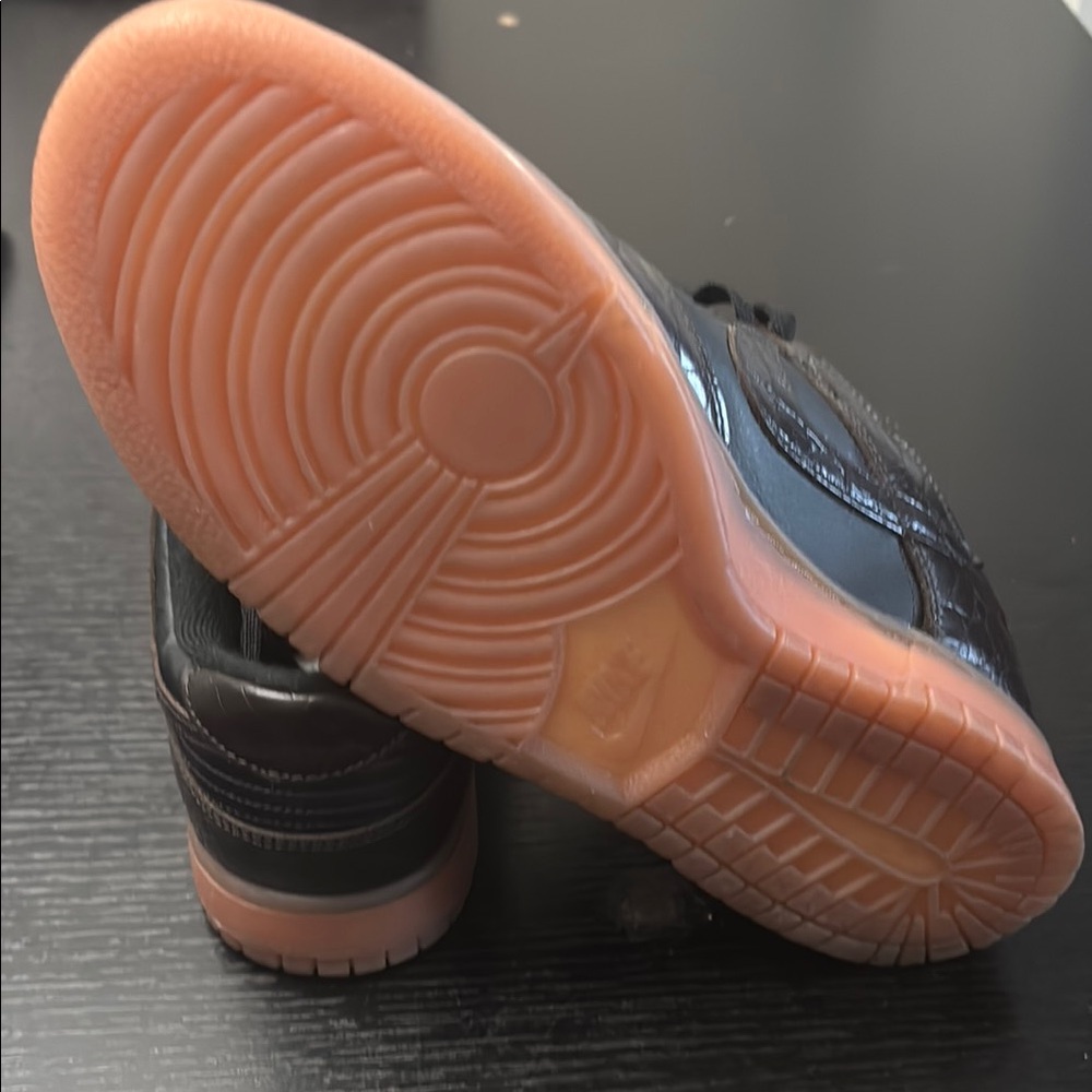 Nike Black Sneakers with Brown Soles - Picture 7 of 7